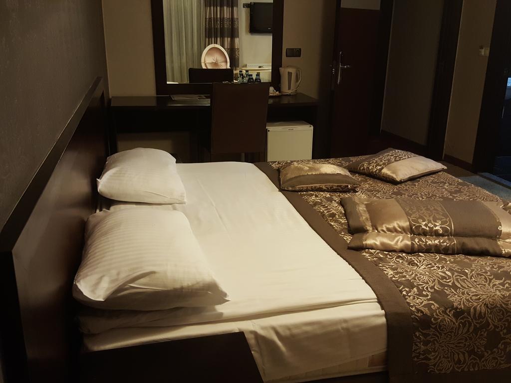 Latifoglu Hotel Ankara Esterno foto